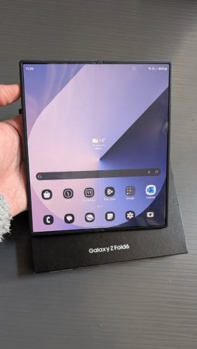 Περισσότερες πληροφορίες για "Samsung Galaxy Z Fold6 (Navy/256 GB)"