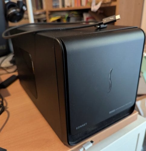 Περισσότερες πληροφορίες για "Sonnet egfx Breakway box 550 egpu"