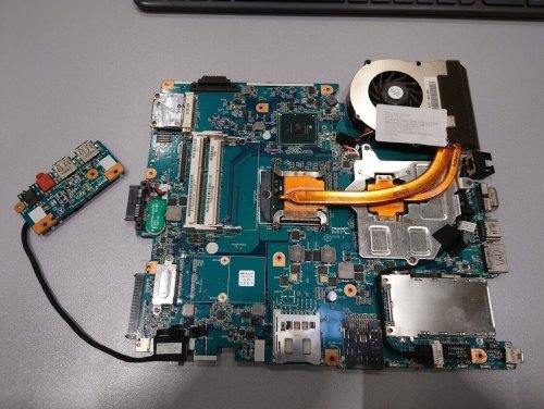 Περισσότερες πληροφορίες για "MBX-215 REV: 1.2 για Laptop Sony Vaio PCG-81212M i5-460"