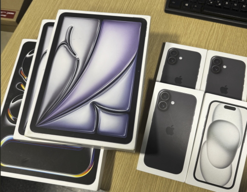 Περισσότερες πληροφορίες για "Apple iPhone 15-16 (όλα Μαύρο/128 GB) & IPads Air 11"(M2)- IPad PRO 13"(M4). Όλα σφραγισμένα"