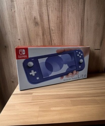 Περισσότερες πληροφορίες για "Nintendo Switch Lite Blue"
