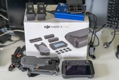 Περισσότερες πληροφορίες για "ΝΕΑ ΤΙΜΗ ! DJI Mavic 3 Cine + smart controller + 3 μπαταρίες + Dronehacks + YX charger"