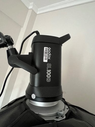Περισσότερες πληροφορίες για "Godox SL100D + Softbox + Τρίποδο"