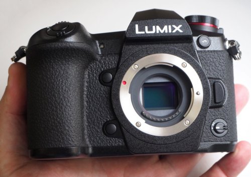 Περισσότερες πληροφορίες για "Panasonic Lumix DC-G9"