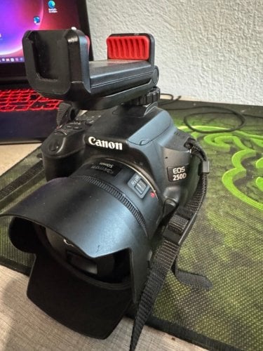 Περισσότερες πληροφορίες για "Canon EOS 250D"