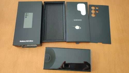 Περισσότερες πληροφορίες για "Galaxy S23 Ultra 12GB 512GB πρασινο , σε ολοκαινουργια κατασταση-ΝΕΑ ΤΙΜΗ ΛΙΩΜΑ"