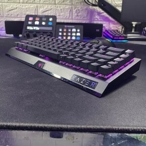 Περισσότερες πληροφορίες για "Razer BlackWidow V3 Mini Ασύρματο Gaming Μηχανικό Πληκτρολόγιο 65% με Razer Green διακόπτες και RGB"