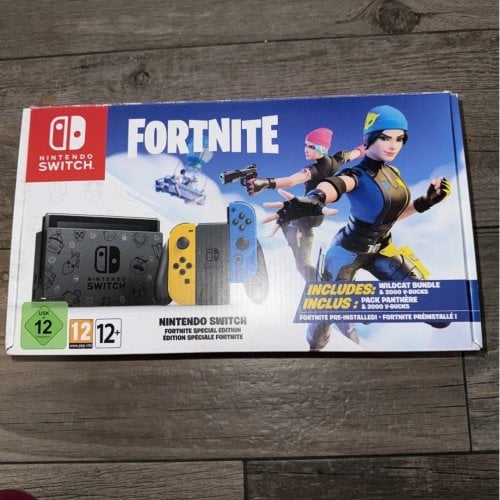 Περισσότερες πληροφορίες για "Nintendo Switch Fortnite Special Limited Edition"