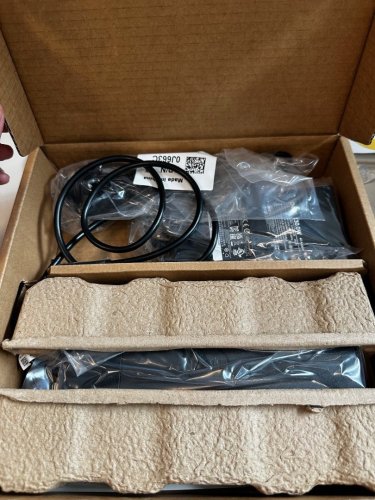 Περισσότερες πληροφορίες για "Dell WD19S 130W USB-C Docking Station με HDMI/DisplayPort 4K PD Ethernet και συνδεση 3 Οθονών Μαύρο"