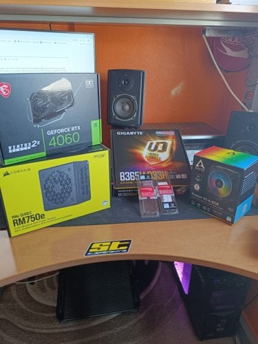 Περισσότερες πληροφορίες για "PC ΠΛΗΡΕΣ I7 9700KF, RTX 4060, 16GB RAM, PSU 750W CORSAIR,SSD"