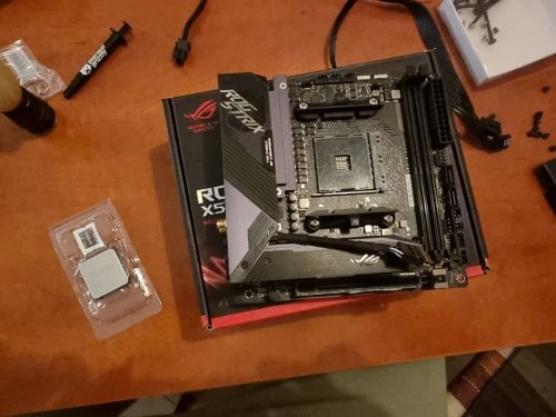 Περισσότερες πληροφορίες για "Asus Rog Strix x570 i gaming.. mini itx   και Nzxt Kraken 240"