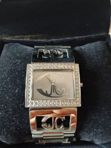 Περισσότερες πληροφορίες για "Just Cavalli Time γυναικείο ρολόι"