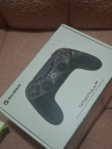 Περισσότερες πληροφορίες για "GameSir Tarantula Pro – Ασύρματο Χειριστήριο για PC / Switch / iOS / Android"