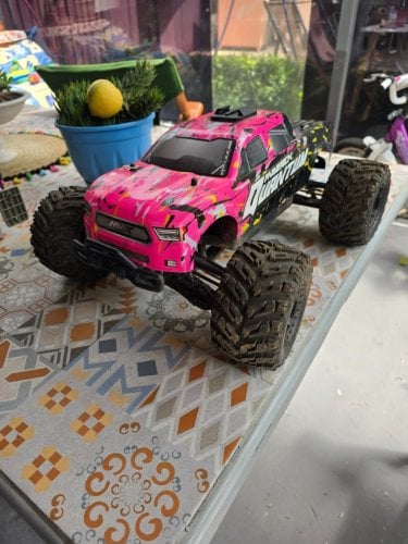 Περισσότερες πληροφορίες για "Maverick quantum r/c 1:10"