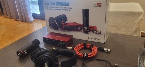 Περισσότερες πληροφορίες για "Focusrite Scarlett 2i2 Studio - Bundle"
