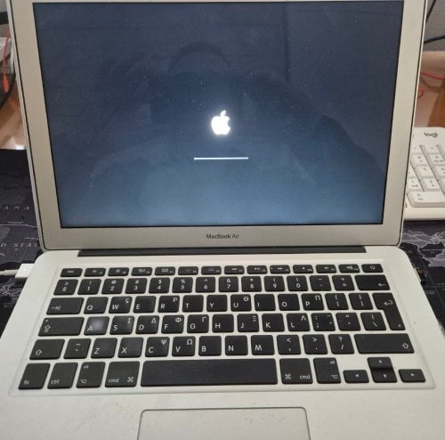 Περισσότερες πληροφορίες για "Mac Air 13 Early 2015 8GB RAM, 128 GB SSD, Intel i5"