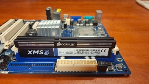 Περισσότερες πληροφορίες για "MB ASROCK+CPU intel Q9550 +8GB RAM DDR3"