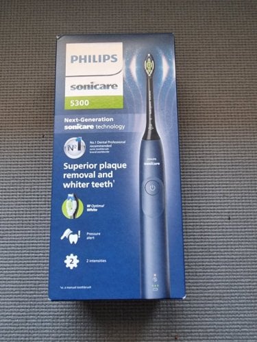 Περισσότερες πληροφορίες για "Philips Sonicare 5300 Navy Blue"
