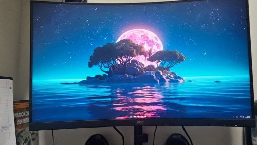 Περισσότερες πληροφορίες για "AOC CQ32G4VE VA HDR Curved Gaming Monitor 31.5" 2560x1440 QHD 180Hz 0.5ms"
