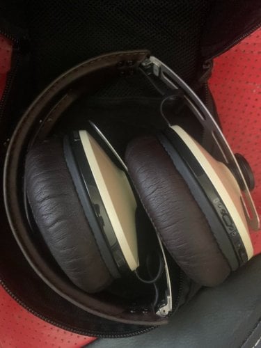 Περισσότερες πληροφορίες για "Sennheiser Momentum 2.0 Wireless (AEBT)"