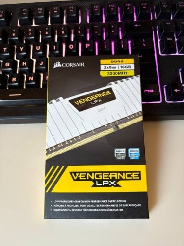 Περισσότερες πληροφορίες για "Corsair Vengeance LPX 16GB DDR4 RAM με 2 Modules (2x8GB) και Ταχύτητα 3200 για Desktop"