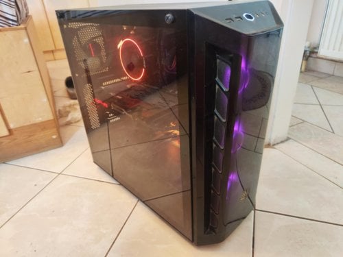 Περισσότερες πληροφορίες για "5700 XT Gaming pc , 16 gb ram , 450b , ryzen 5 , 500 gb m2 + 75 hz / 144hz monitor set"