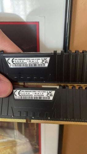 Περισσότερες πληροφορίες για "Corsair 32GB CMR32GX4M4C3200C16W (32 GB/DDR4/3200MHz)"