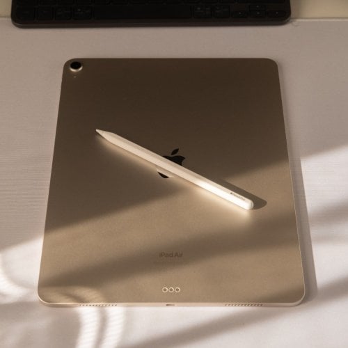 Περισσότερες πληροφορίες για "Πωλείται iPad Air 13” M2 128gb WiFi + Apple Pencil Pro"