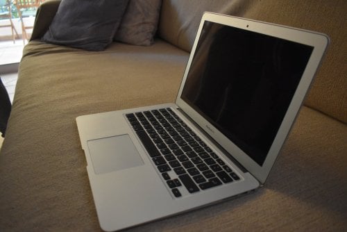 Περισσότερες πληροφορίες για "Πωλείται Macbook air, ζελατίνα για πληκτρολόγιο και ένα sleeve"