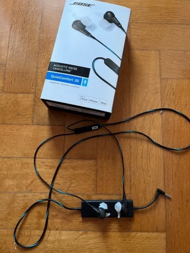 Περισσότερες πληροφορίες για "Bose QuietComfort 20 (Μαύρο)"