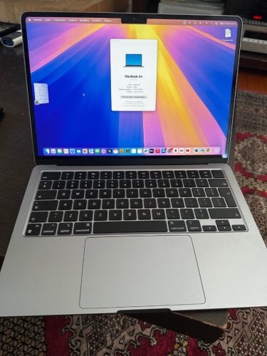 Περισσότερες πληροφορίες για "MacBook Air 13.9  M2 8RAM 256GB"