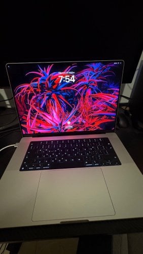 Περισσότερες πληροφορίες για "MacBook m3 pro / 16 inch / 36 GB RAM / 512 SSD σε άριστη κατάσταση"