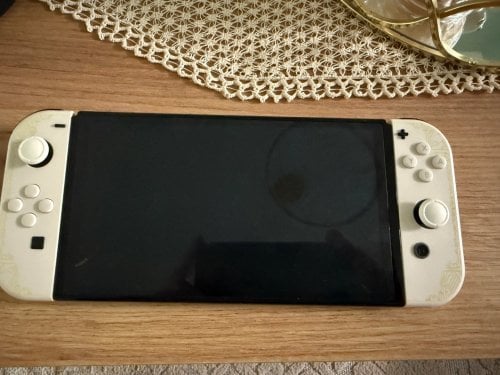 Περισσότερες πληροφορίες για "Nintendo Switch OLED + Splatoon 3 + Yugioh collection"