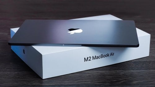 Περισσότερες πληροφορίες για "Apple MacBook Air M2 Midnight Laptop 13.6" Retina M2/16 GB/256"