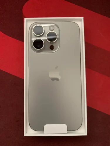 Ευκαιρία!!! Ενός μήνα!!! με έξτρα 1 έτος εγγύηση!!!Apple iPhone 16 Pro Max (Τιτάνιο/256 GB)