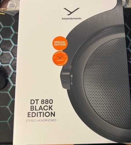 Περισσότερες πληροφορίες για "Beyerdynamic DT 880 BLACK SPECIAL EDITION"