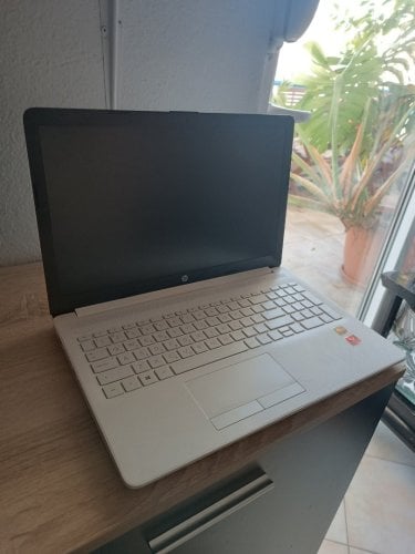 Περισσότερες πληροφορίες για "Laptop Hp 15 -15db1xxx σε πάρα πολύ καλή κατάσταση  8gb RAM, 256 SDD , AMD Ryzen 5 3500U  , 15,6''"