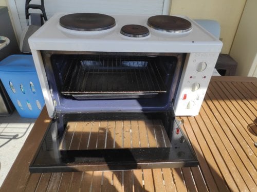 DAVOLINE ΦΟΥΡΝΑΚΙ ΜΕ 3 ΕΣΤΙΕΣ 3100 WATT