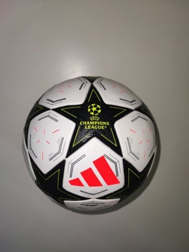 Περισσότερες πληροφορίες για "adidas Μπάλα Ποδοσφαίρου UCL Competition 24/25 League Phase Ball"
