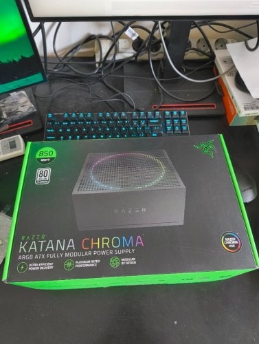 Περισσότερες πληροφορίες για "Razer Katana Chroma 850W 80 Plus Platinum"