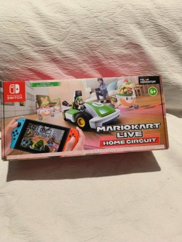 Περισσότερες πληροφορίες για "Mario Kart Live: Home Circuit - Luigi Set (Nintendo Switch)"