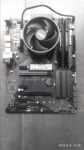 Περισσότερες πληροφορίες για "Asrock Fatal1ty B450 Gaming K4"