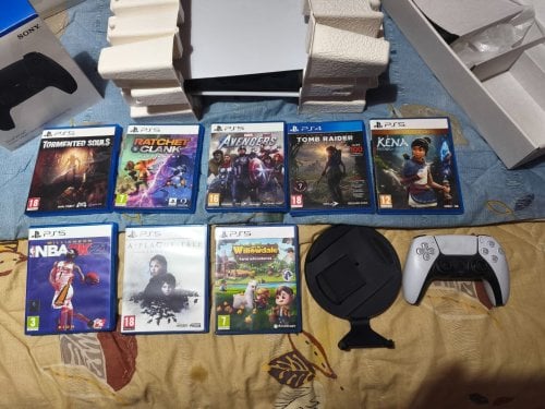 Περισσότερες πληροφορίες για "Πωλείται playstation 5. Σε πολύ άριστη κατάσταση. Με 8 παιχνίδια. Και 2 τηλεχειριστήρια."