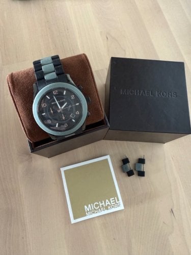 Περισσότερες πληροφορίες για "MICHAEL KORS MK-8201"