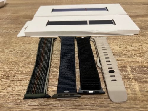 Περισσότερες πληροφορίες για "Λουράκια Applewatch 44mm"