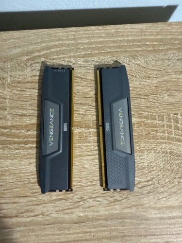 Περισσότερες πληροφορίες για "Corsair Desktop RAM Vengeance LPX 32GB Kit 6000MHz DDR5"