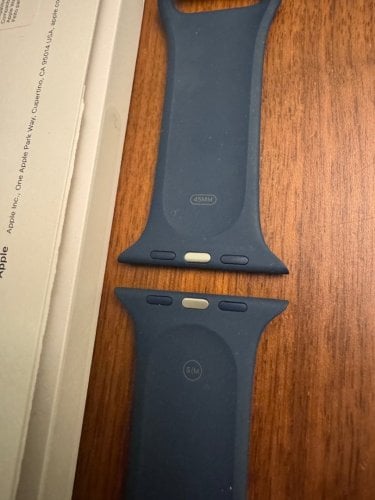 Περισσότερες πληροφορίες για "Apple storm blue sport band 45mm λουράκι"