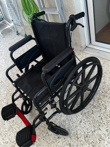 Περισσότερες πληροφορίες για "Αναπηρικό αμαξίδιο."