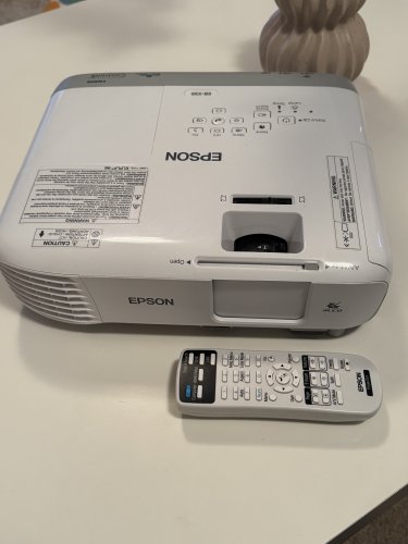 Περισσότερες πληροφορίες για "EPSON Projector EB-X39 Προτζέκτορας – Σαν καινούργιος"