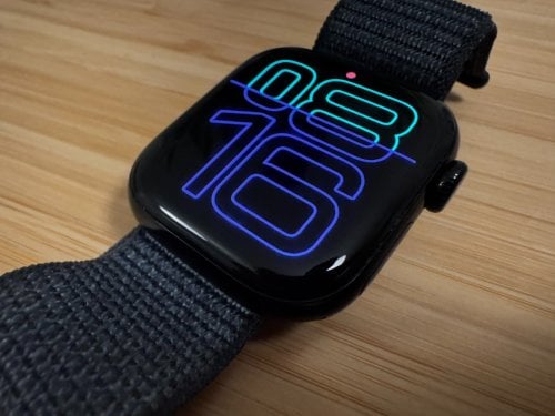 Περισσότερες πληροφορίες για "Apple Watch Series 10 Aluminium 42mm / Sport loop"